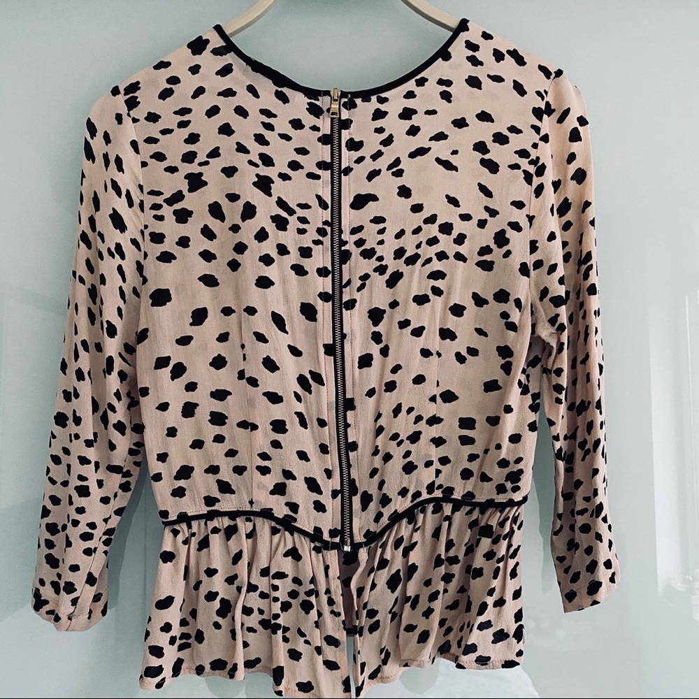 SAM&LAVI Peplum Top - Picture 2 of 4